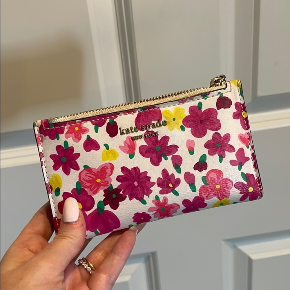 Kate Spade Sylvia Marker Slim Bifold Wallet